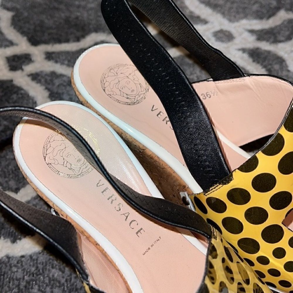 •VERSACE vintage wedges• - Picture 3 of 13